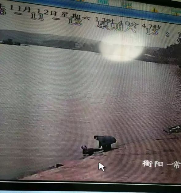 煙洲醉漢掉河中，海事監(jiān)控顯神威！