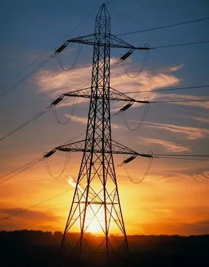 看一個電力鐵塔，你能推出多少信息